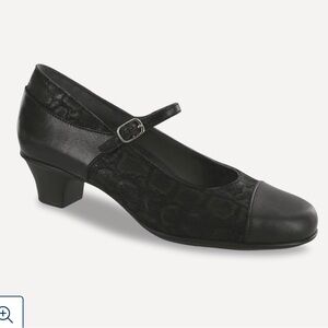 NEW SAS Isabel Black/Snake MaryJane Heel Sz 8.5 M